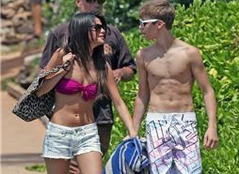 Justin Bieber y Selena Gómez, romántica escapada a Hawaii