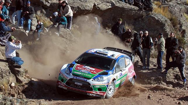 Latvala, líder tras la primera etapa