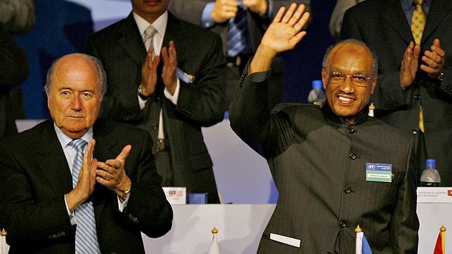 Bin Hammam renuncia a presidir la FIFA