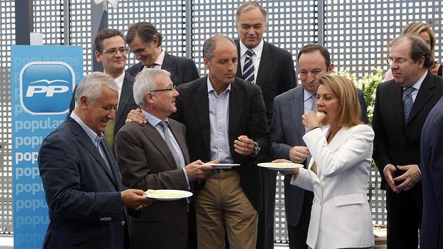 Camps asegura que Rajoy no tiene rival ni con Zapatero ni con Rubalcaba