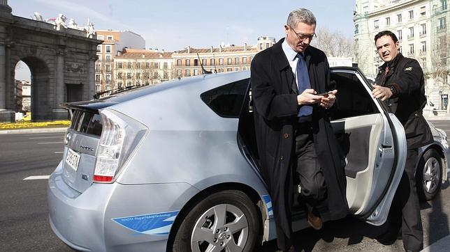 El Ayuntamiento de Madrid reducirá a la mitad sus vehículos oficiales