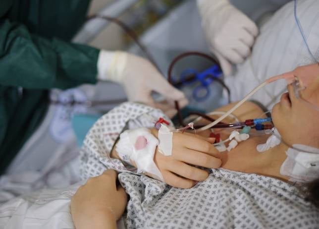 Análisis españoles apuntan que la infección por E.coli puede estar en el agua