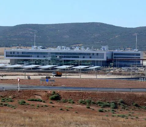 Los trabajadores del aeropuerto de Ciudad Real creen que la mejor solución es venderlo