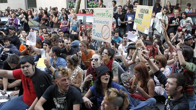 Los «indignados» de Barcelona deciden levantar el campamento