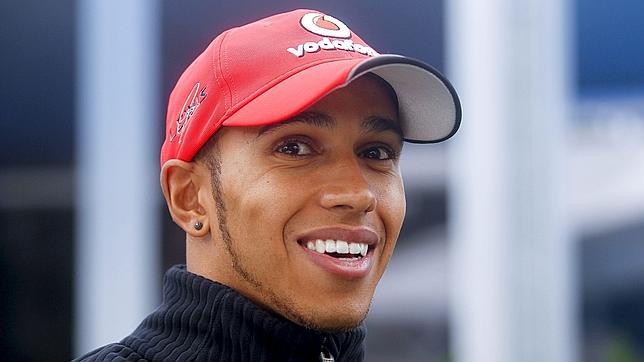 Hamilton esquiva el castigo de la FIA