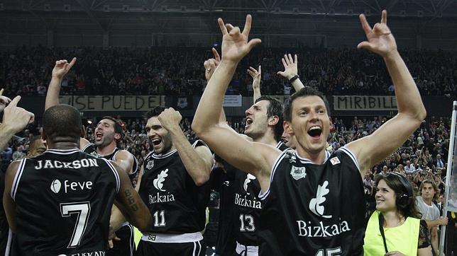 El Bilbao Basket se mira en el espejo del Manresa para derrotar al Barça