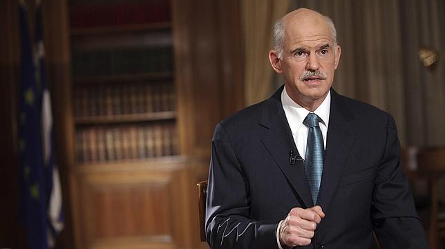 Papandreu busca el apoyo de su grupo parlamentario antes de formar nuevo gobierno