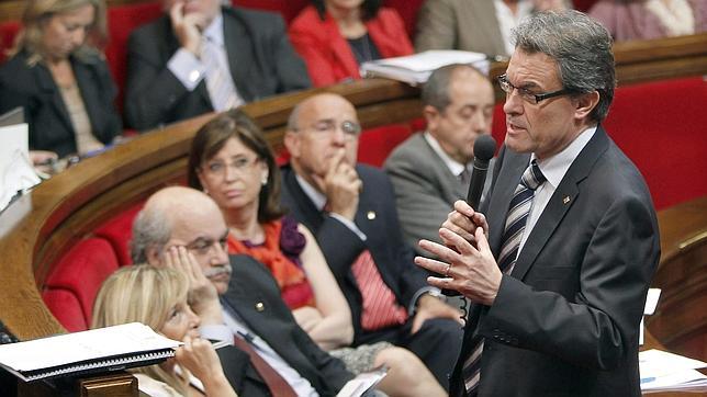 Mas pide un «castigo ejemplar» para los convocantes del sitio al Parlament