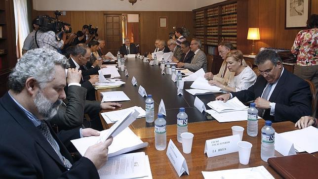 La Fiscalía investiga 849 casos de «niños robados»