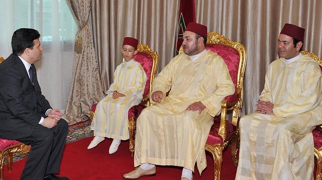 La lucha de Mohamed VI por ganarse la confianza de quienes piden reformas