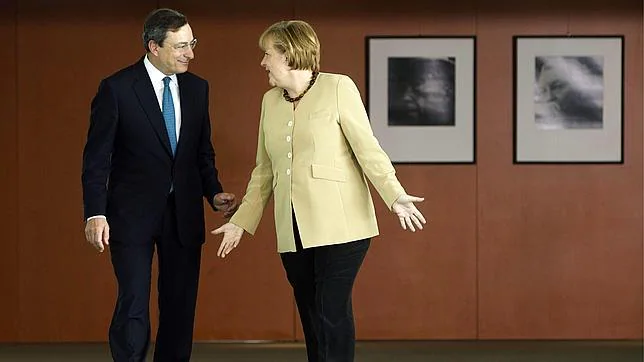Merkel y Sarkozy buscan una solución a la crisis griega