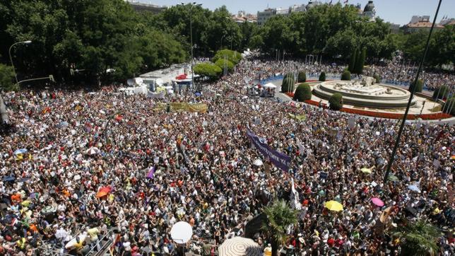Marcha festiva en Madrid contra la crisis y a favor de una huelga general