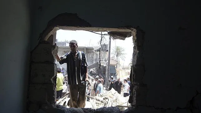 Italia pide una suspensión «humanitaria» de los bombardeos en Libia