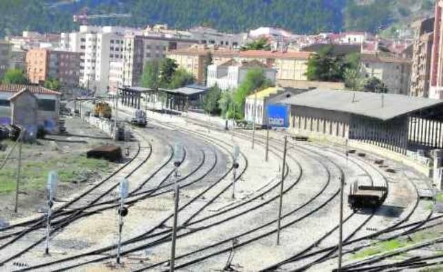 Fomento plantea «reconsiderar» una parte de la A-32 Linares-Albacete