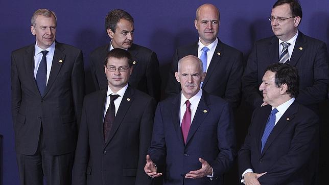 Los 27 avalan la reintroducción circunstancial de controles fronterizos dentro de la UE