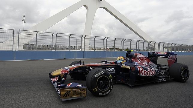 Alguersuari: «Es posible puntuar, vamos mejor en carrera que en clasificación»