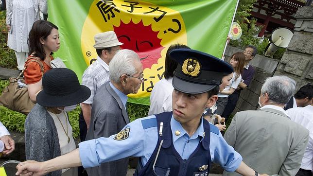 Tepco pide disculpas a sus accionistas por las «molestias» de Fukushima