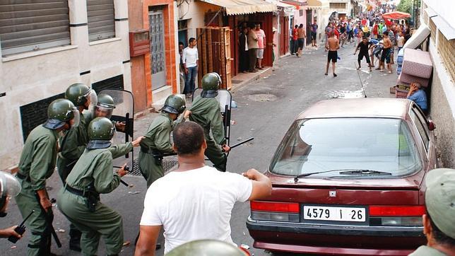 Marruecos juega la carta de la reforma para evitar la revolución