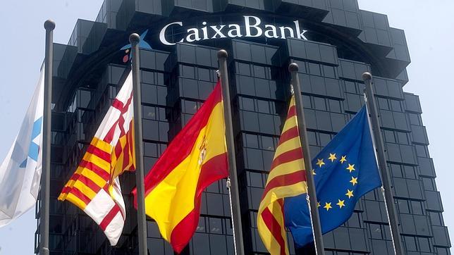 Las acciones de CaixaBank se estrenan con subidas en bolsa
