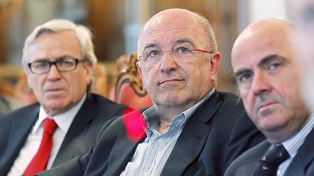 Almunia: «No va a haber nadie que abandone el euro»