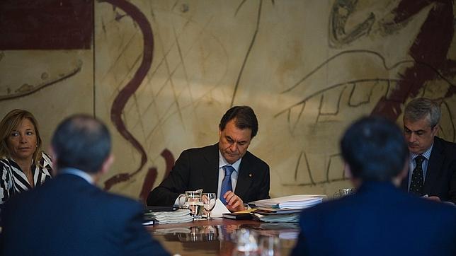 El Govern enmienda su ley Ómnibus para atraer al PSC