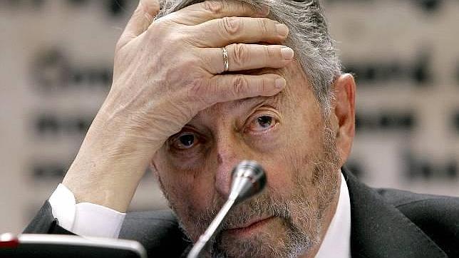 La renuncia de Oliart sume a RTVE en el desgobierno