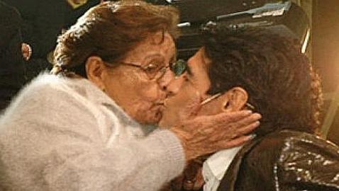 Maradona: «Le pido a Dios que no se lleve a mi madre»