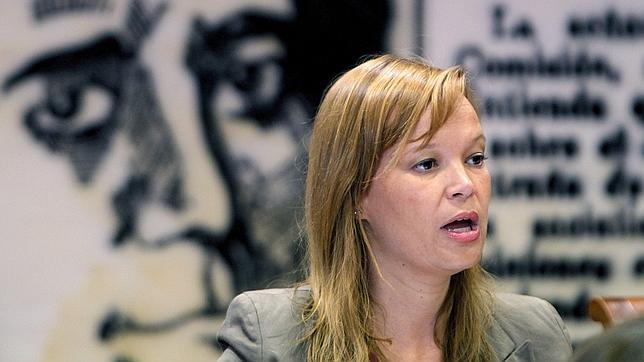 Pajín admite que el Gobierno contempla un posible adelanto electoral