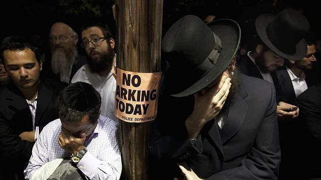 Nueva York se resiste a creer el brutal asesinato de un niño de ocho años en el barrio judío
