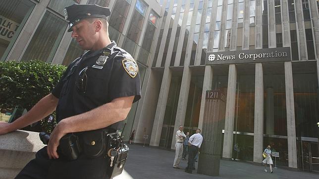 Uno de los detenidos por el escándalo de «News of the World» fue asesor de Scotland Yard