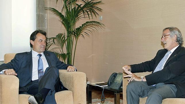 Trias asegura que el tripartito de Montilla engañó a los barceloneses