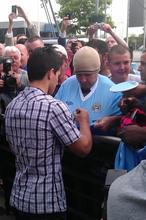 El Manchester City rescata al Kun