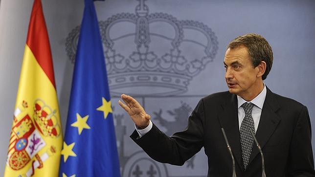 La última aportación de Zapatero: un vago paquete de medidas «imprescindibles»