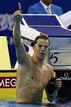 Phelps, oro en los 100 mariposa