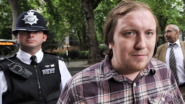 Reducen a cuatro semanas la condena de cárcel al hombre que agredió a Murdoch