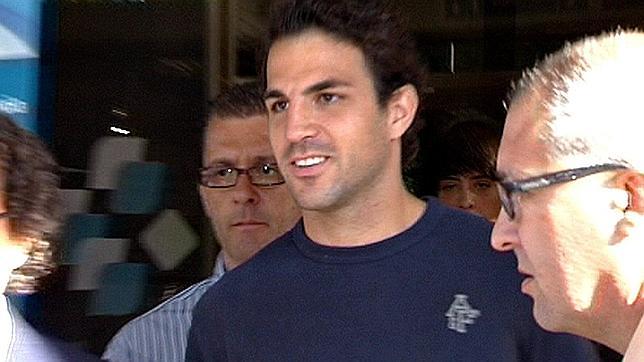 Cesc pasa el reconomiento médico