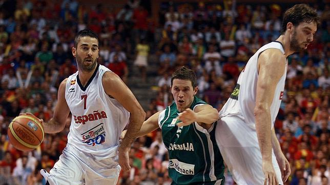 España vence sin brillo a Eslovenia