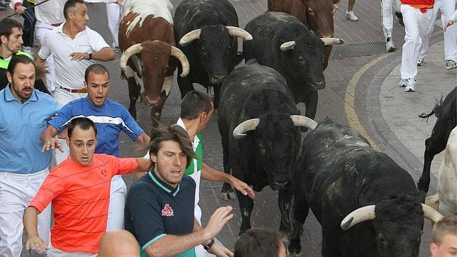 El tercer encierro, el más concurrido y rápido de las fiestas de «Sanse»