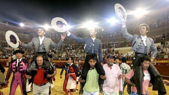 Por el botín de la triple puerta grande