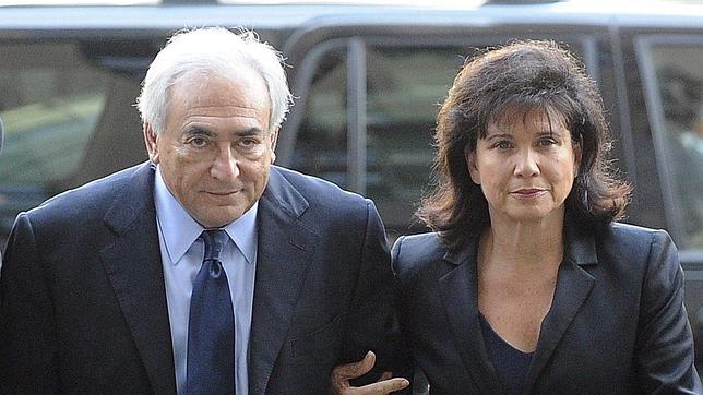 Strauss-Kahn se disculpa ante sus compañeros del FMI por el daño causado