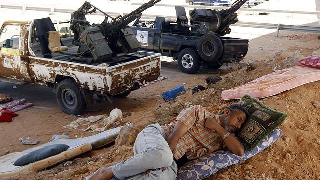 Italia da aire a los rebeldes con un nuevo desbloqueo de fondos libios