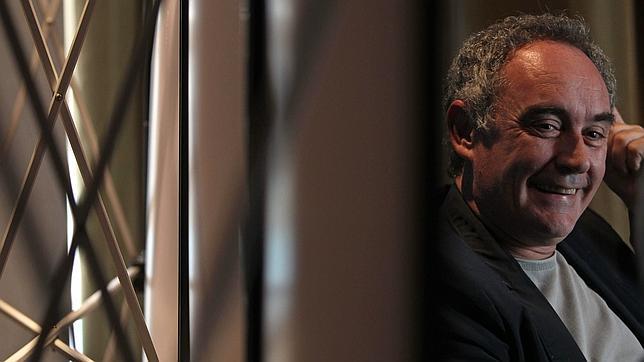 Adrià: «Los cocineros no podemos cambiar el mundo, pero sí colaborar»