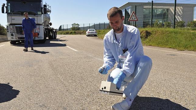 Un muerto y cuatro heridos al explotar parte de un complejo nuclear en Francia