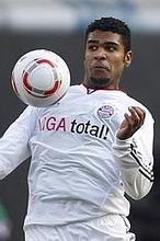 Breno, defensa del Bayern, herido leve al incendiarse su casa