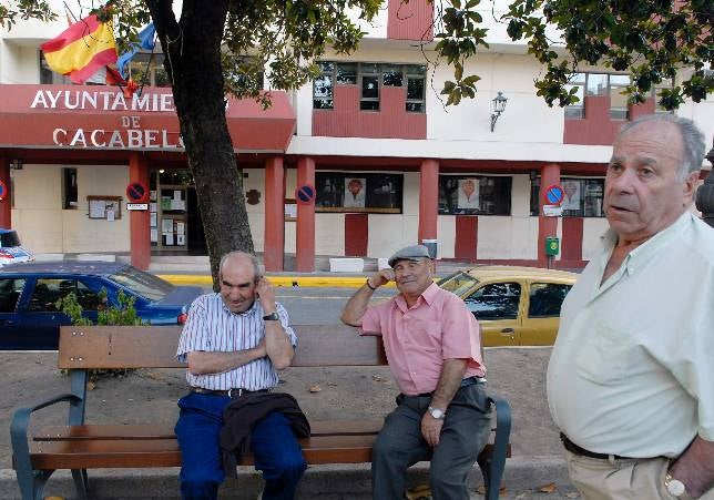 Cacabelos no da crédito