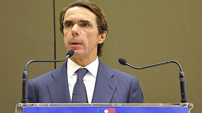 Aznar: «Hay que acabar con la construcción de los 17 &quot;mini-Estados&quot;»