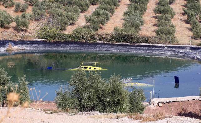 Muere un piloto en el choque de dos helicópteros en Albacete