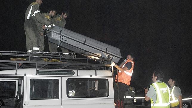 Sigue activo el incendio en el que ayer murió el piloto de una avioneta