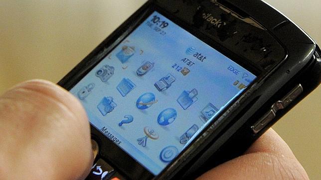 Facua advierte que las operadoras deben indemnizar por la avería de Blackberry
