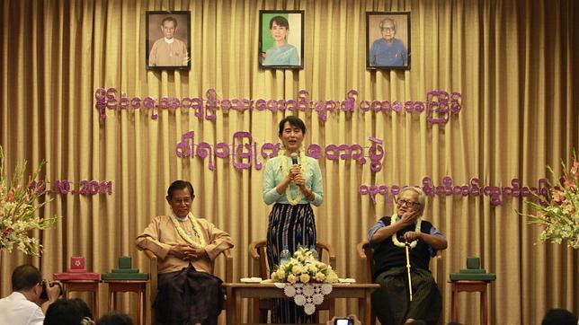 Birmania libera a centenares de presos políticos